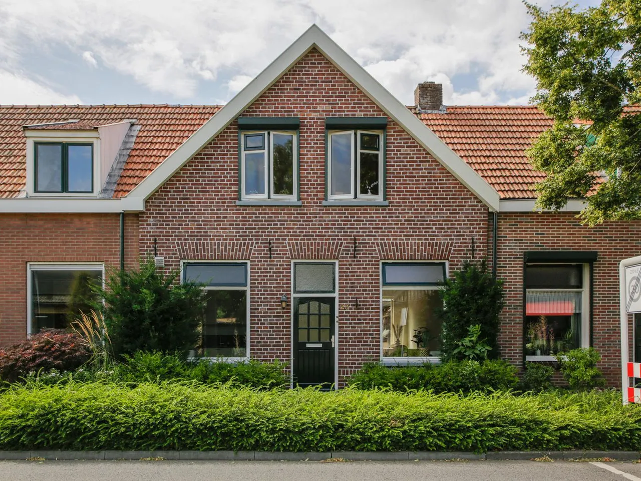 Tussenwoning te koop: Ruurloseweg 23, Groenlo
