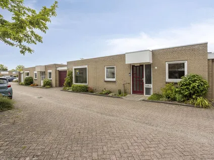 Tussenwoning te koop: Ruusbroecgaarde 51, Vondellaan-Zuid Oss
