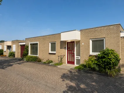 Tussenwoning te koop: Ruusbroecgaarde 51, Vondellaan-Zuid Oss