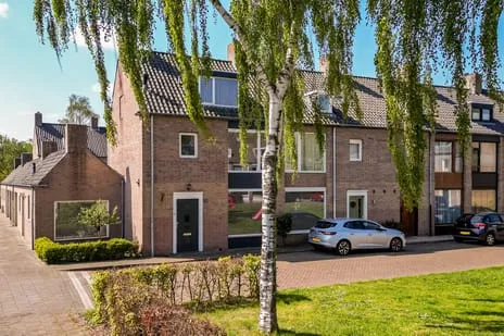 Tussenwoning te koop: Ruusbroecstraat 70, Boeimeer Breda