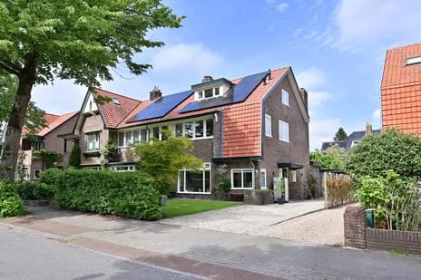 Hoekwoning te koop: Ruysdaellaan 47, Schilderskwartier Hilversum