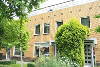 Tussenwoning te huur: S. Allendeplein 12, Hoornse Meer Groningen
