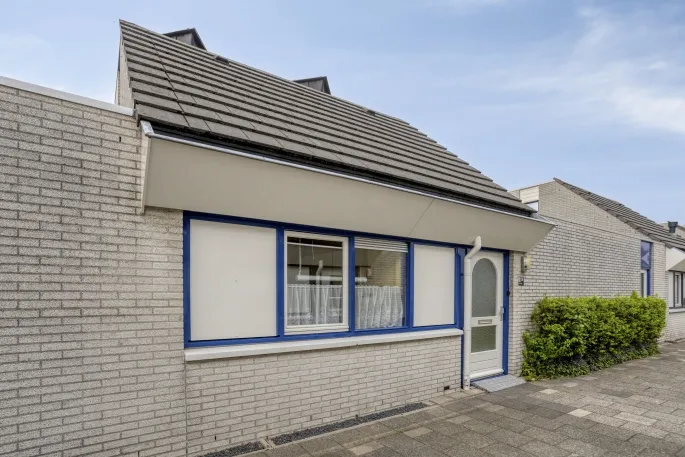 Tussenwoning te koop: Saarhof 28, Schenkel-Zuidwest Spijkenisse