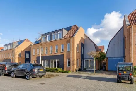Twee-onder-één-kap te koop: Saarland 63, Europa Purmerend