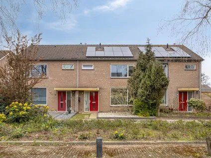 Tussenwoning te koop: Saarskampen 19, Kern Wamel Wamel