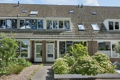 Terraced house for sale: Sadatsingel 87, De Singels Ede