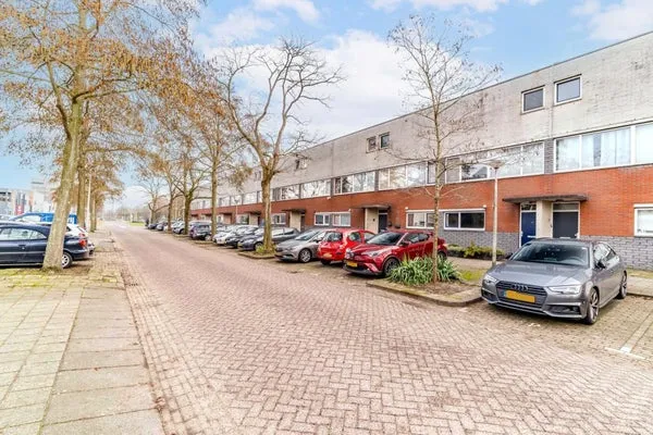 Tussenwoning te koop: Sadatweg 29, Afrikabuurt-West Delft