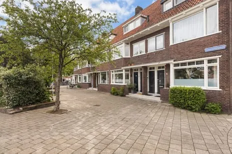 Tussenwoning te koop: Saenredamplein 32, Overschie Rotterdam
