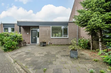 Tussenwoning te koop: Saffier 32, Mijdrecht