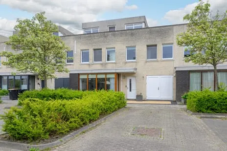 Tussenwoning te koop: Saffier 45, Edelesteen en Schildersbuurt Anna Paulowna
