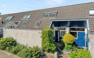 Tussenwoning te koop: Saffier 9, Edelsteenbuurt Berkel En Rodenrijs