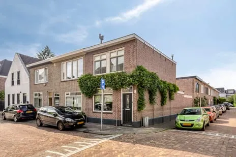 Hoekwoning te koop: Saksen Weimarlaan 15, Zandberg Breda