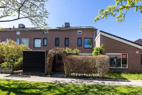 Tussenwoning te koop: Salamander 28, Langenbeek Leusden