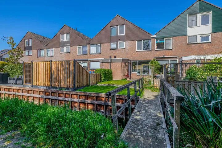 Tussenwoning te koop: Salamanderveen 372, Egel- en Salamanderveen Spijkenisse
