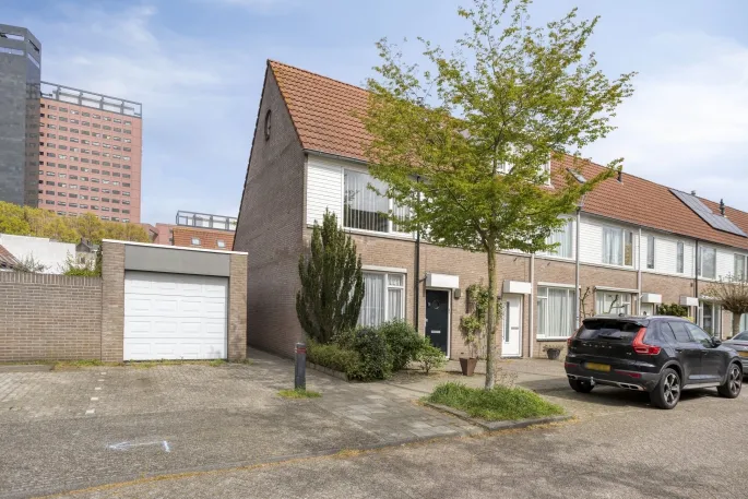 Hoekwoning te koop: Salkplantsoen 17, Tivoli Tilburg