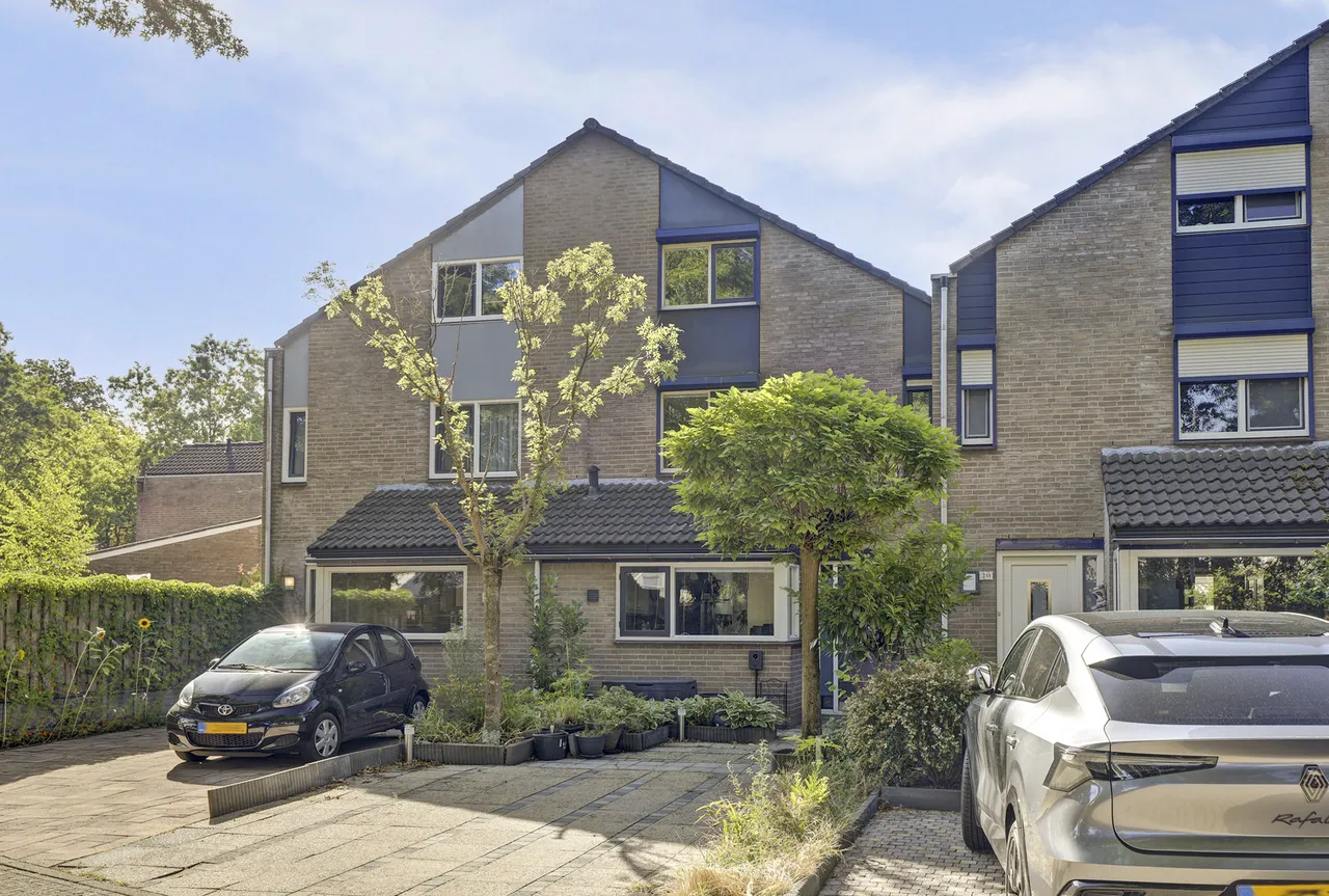 Tussenwoning te koop: Sallandhof 18, Helmond