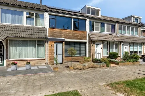 Tussenwoning te koop: Sallandlaan 50, Woenselse Heide Eindhoven