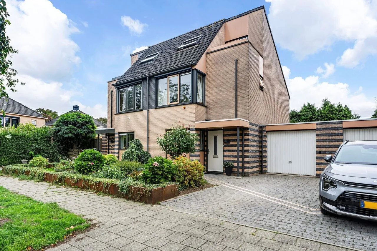 Tussenwoning te koop: Saltshof 2203, Wijchen