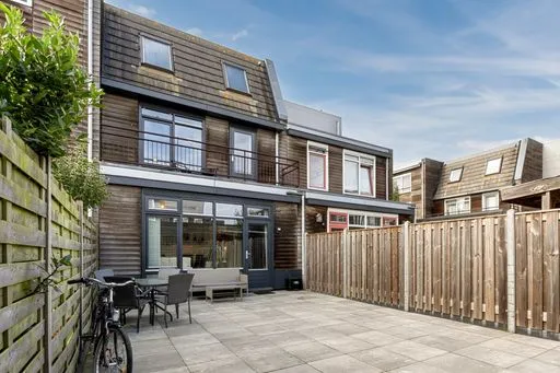 Tussenwoning te koop: Samoastraat 56, Almere