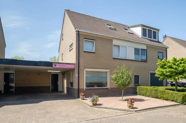 Tussenwoning te koop: Samuel van der Puttestraat 5, Bentveld-Bultserve Enschede