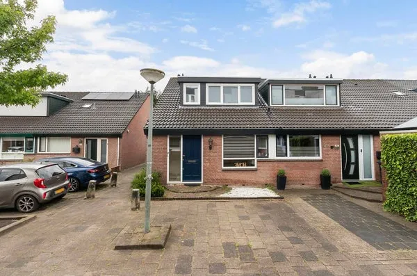 Hoekwoning te koop: Sandenburg 111, Zuilenburg en omgeving Dordrecht