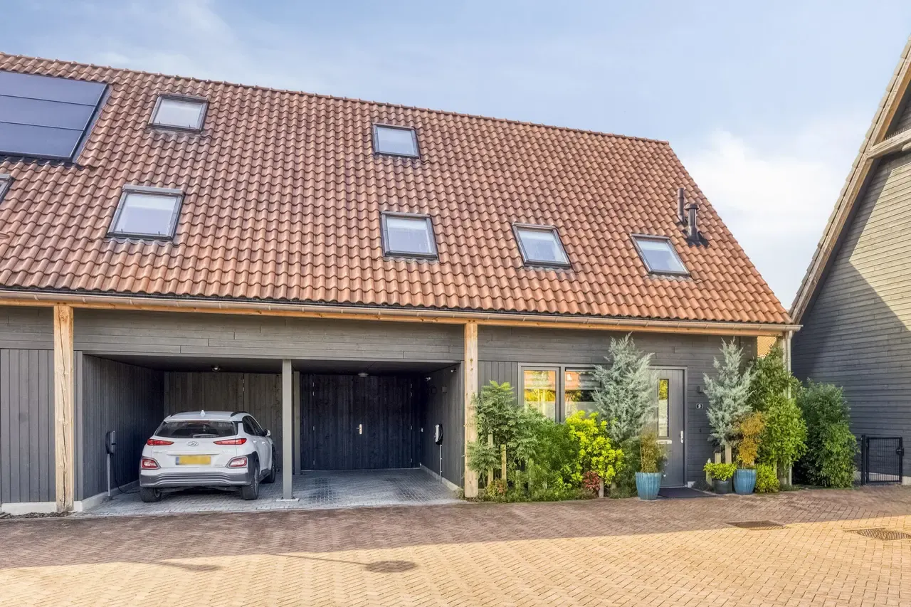 Twee-onder-één-kap te koop: Sandershoeve 9, Veghel