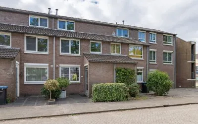 Tussenwoning te koop: Sara Burgerhartsingel 201, Queekhoven e.o. Amersfoort