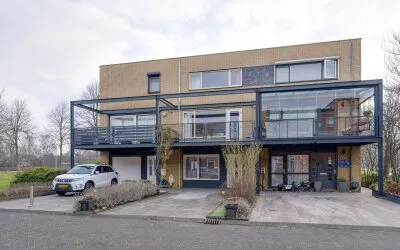 Tussenwoning te koop: Sarongstraat 86, Azië Purmerend