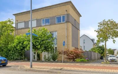 Twee-onder-één-kap te koop: Sartrelaan 2, Blixembosch-Oost Eindhoven