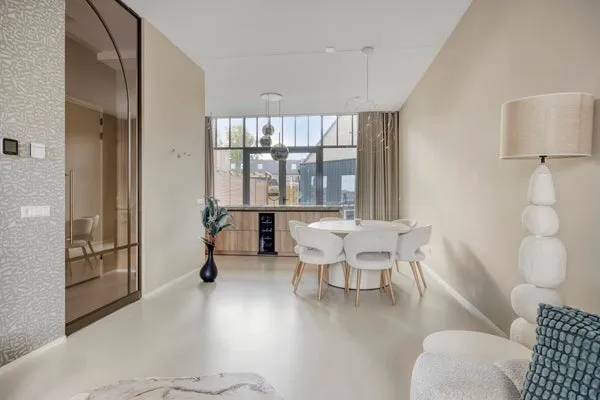 Tussenwoning te huur: Saskia Stuivelinglaan 11, Nieuw Crooswijk Rotterdam