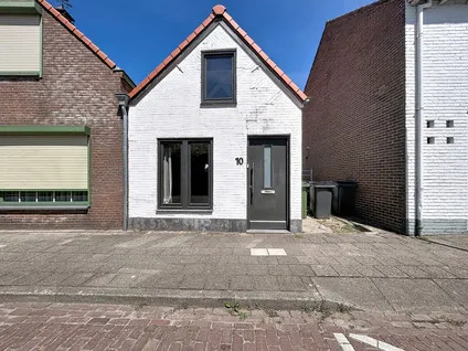 Semi-detached for sale: Sassenstraat 10, Aardenburg Aardenburg