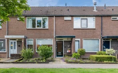 Tussenwoning te koop: Satellietenlaan 6, Krakeel Hoogeveen