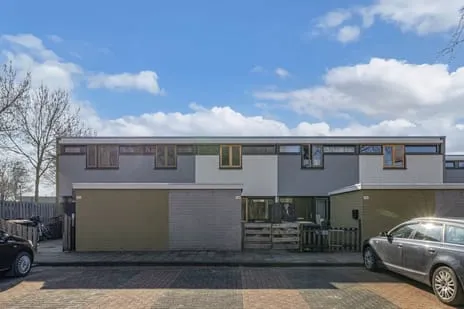 Tussenwoning te koop: Saturnusstraat 168, Emmeloord
