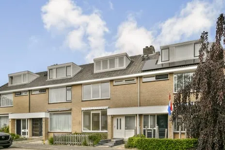 Tussenwoning te koop: Saturnusstraat 30, Sterrenkwartier-Oost Spijkenisse