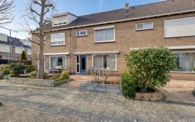 Tussenwoning te koop: Saturnusstraat 43, Volendam-Katham + Planetenbuurt Volendam