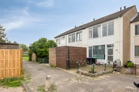Terraced house for sale: Saturnusstraat 99, Sterrenkwartier-Zuid Spijkenisse