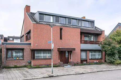 Twee-onder-één-kap te koop: Savelbergstraat 8, Achter de Haesen Landgraaf