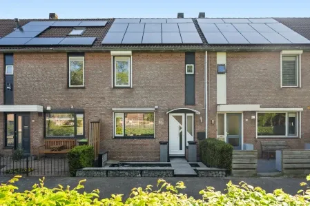 Tussenwoning te koop: Saxofoonstraat 8, Vogelenzang-Noord Spijkenisse