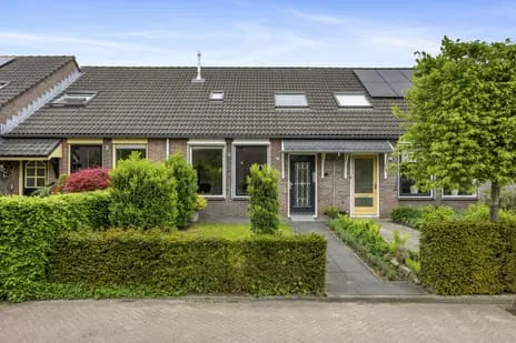 Tussenwoning te koop: Schaapscheerderslaan 45, De Maat Voorthuizen