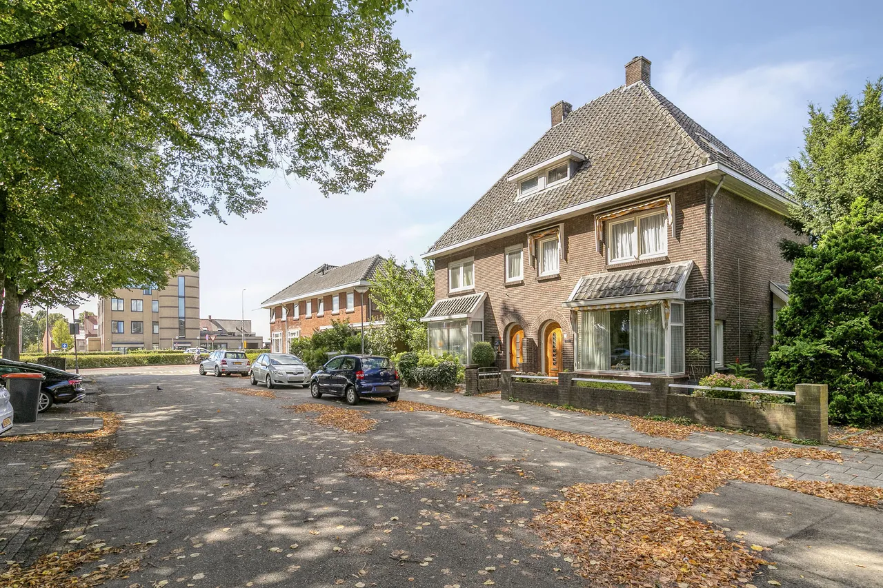 Twee-onder-één-kap te koop: Schaarhuisstraat 4, 'S-Hertogenbosch