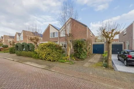 Tussenwoning te koop: Schaepmanlaan 62, Staatsliedenbuurt Hillegom
