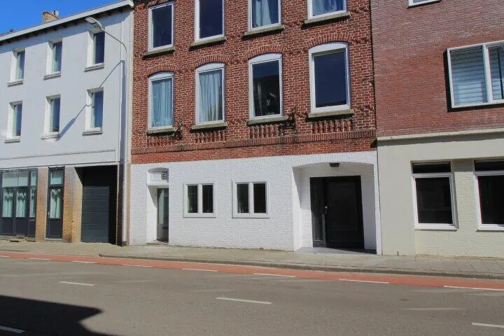 Tussenwoning te koop: Schaesbergerstraat 108, Kerkrade