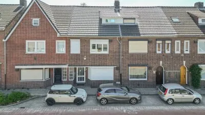 Tussenwoning te koop: Schaesbergerweg 172, Schaesbergerveld Heerlen