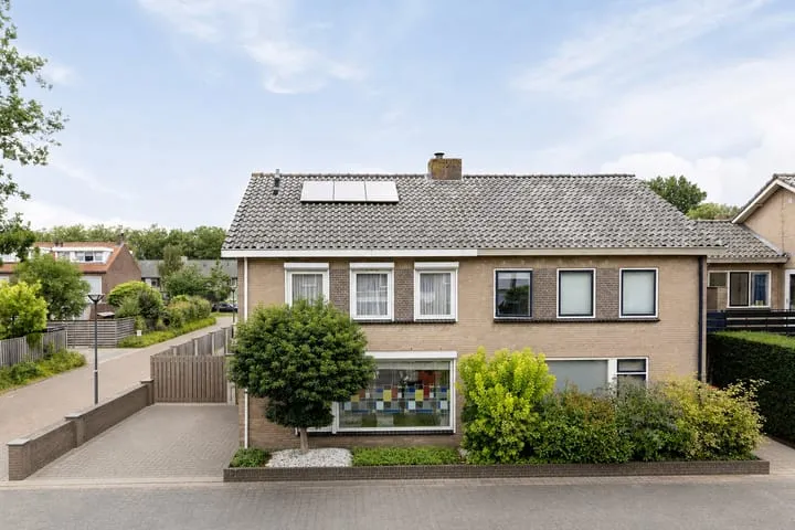 Hoekwoning te koop: Schaffelaarstraat 102, Ypelaar Breda