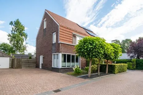 Twee-onder-één-kap te koop: Schalmeihof 5, Haulerwijk