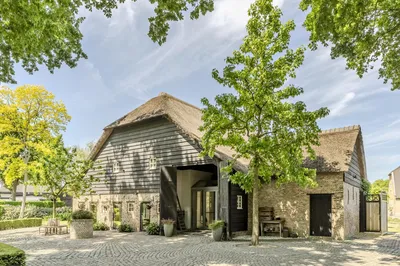 Koopwoning: Schansstraat 12 in Raamsdonk - €1.149.000 - 380m²