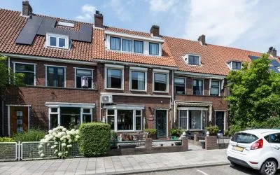 Tussenwoning te koop: Schansweg 15, Rotterdam