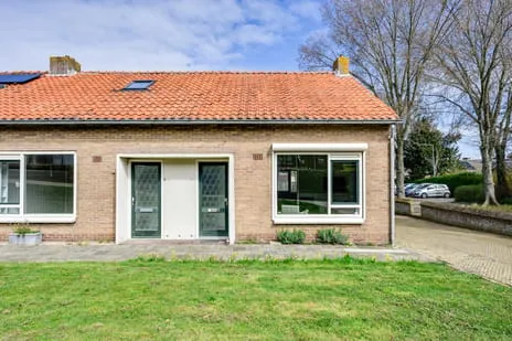Hoekwoning te koop: Scharloodijk 17, Herkingen woonkern Herkingen