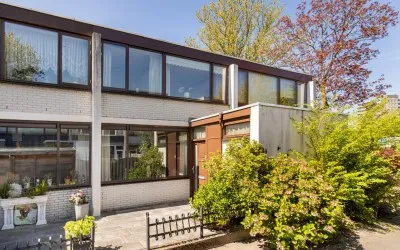 Tussenwoning te koop: Scharreveld 44, Ellertsveld Haarlem