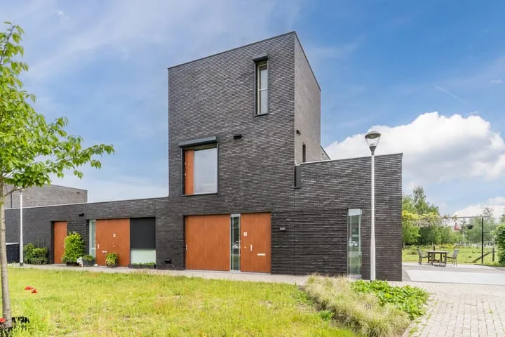 Hoekwoning te koop: Scharwoudestraat 92, Dalem Zuid II Tilburg